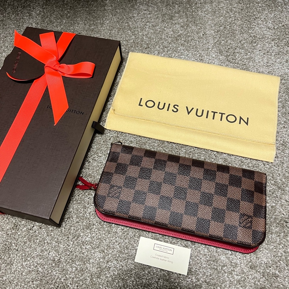 Louis Vuitton damier ebene insolite wallet EUC